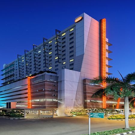 Harris Hotel And Conventions Kelapa Gading Jakarta Exterior photo
