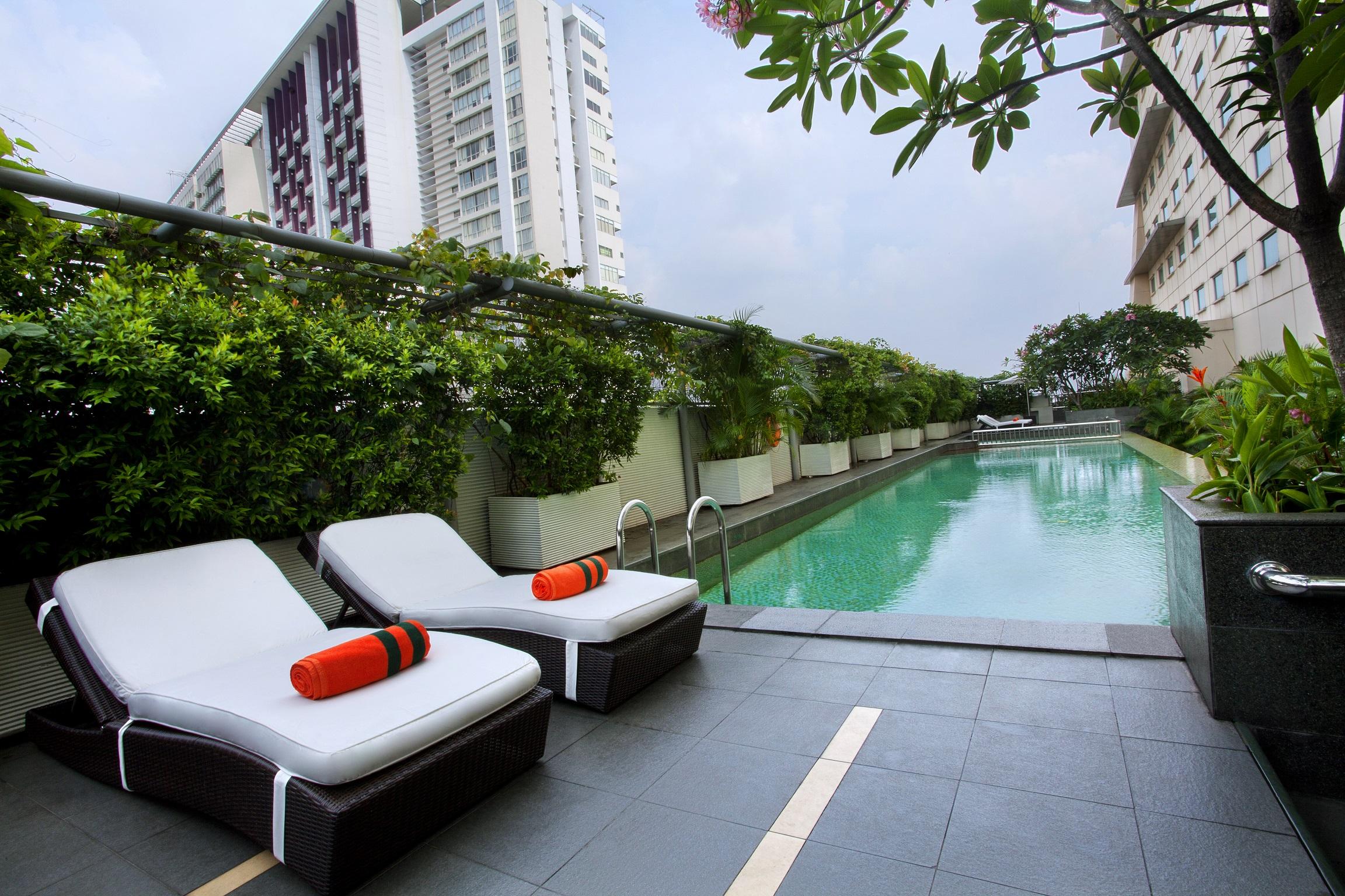 Harris Hotel And Conventions Kelapa Gading Jakarta Exterior photo