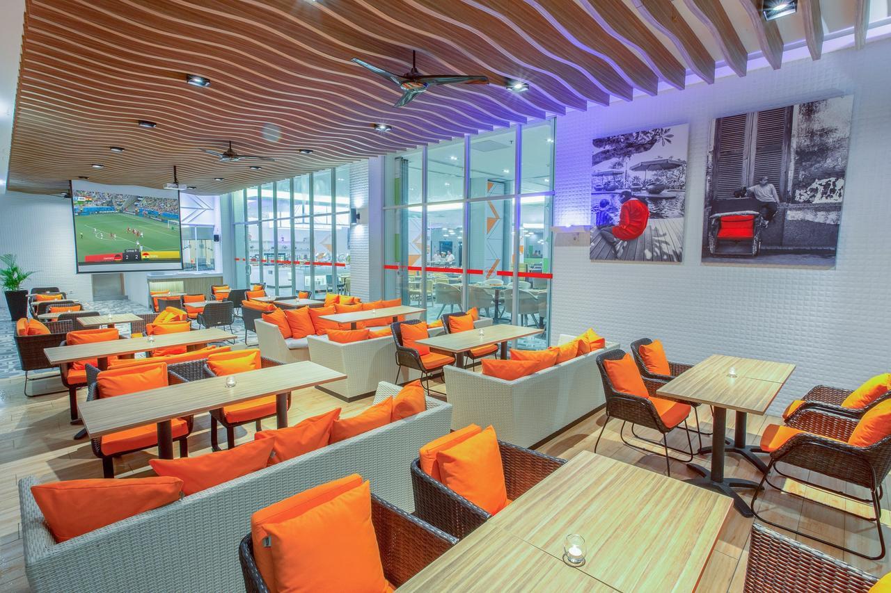Harris Hotel And Conventions Kelapa Gading Jakarta Exterior photo