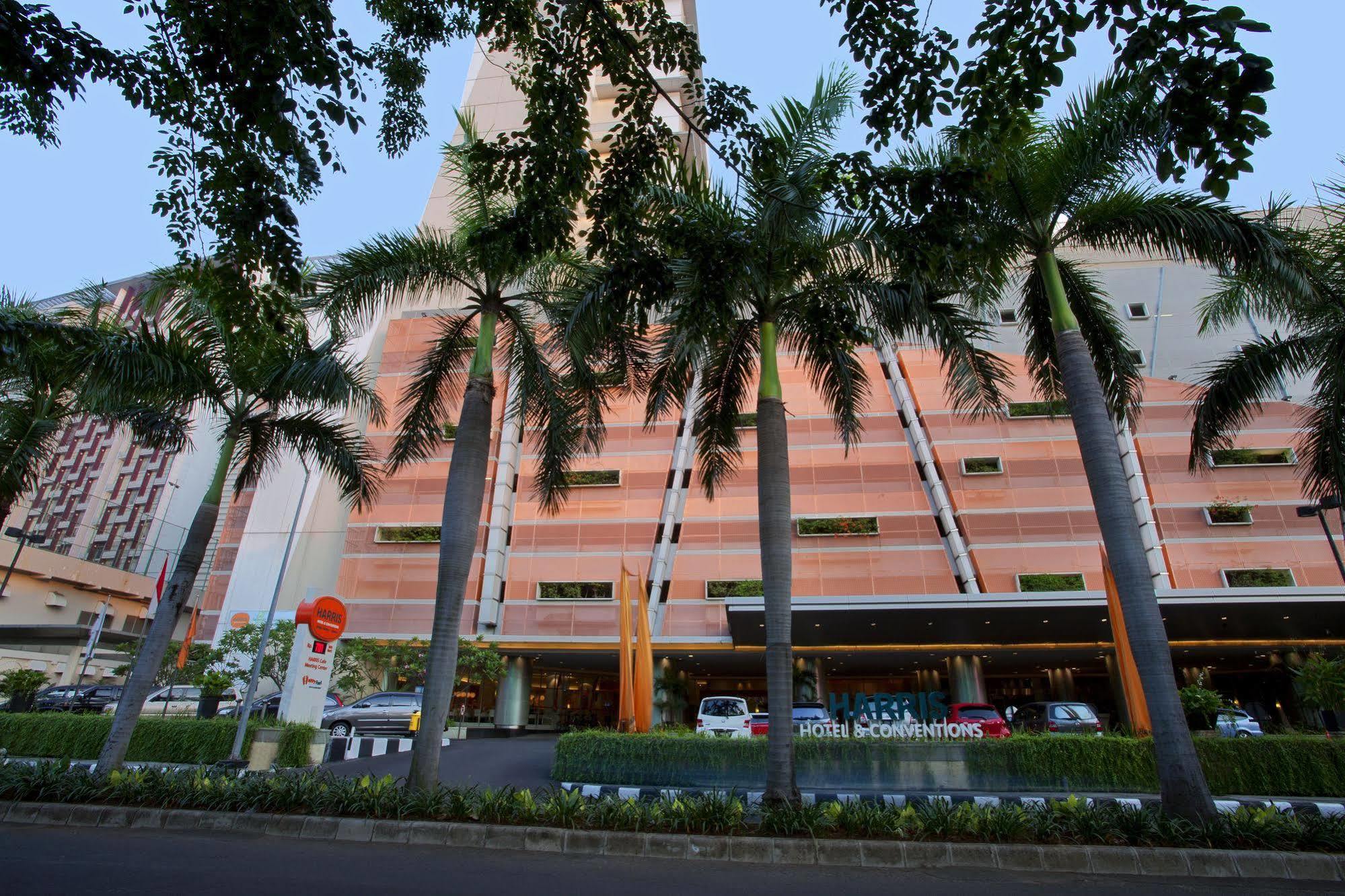 Harris Hotel And Conventions Kelapa Gading Jakarta Exterior photo