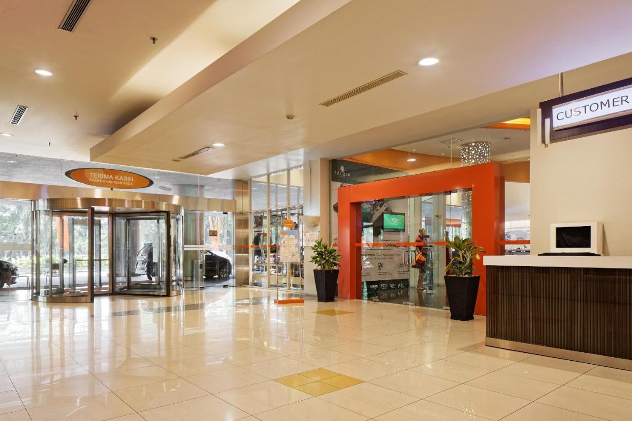 Harris Hotel And Conventions Kelapa Gading Jakarta Exterior photo