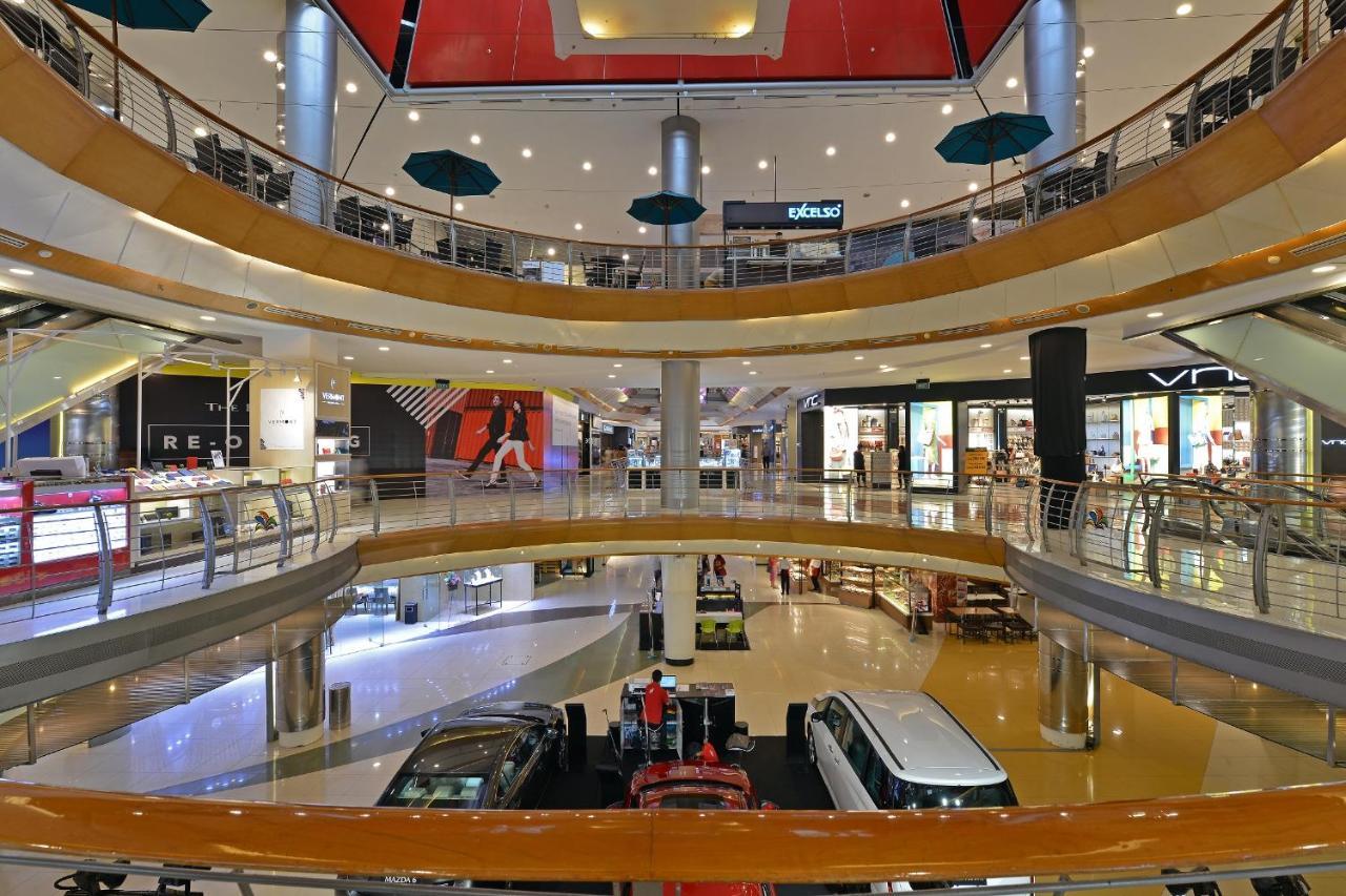 Harris Hotel And Conventions Kelapa Gading Jakarta Exterior photo